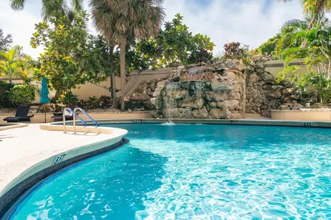 2480 Presidential Way West Palm Beach FL 33401