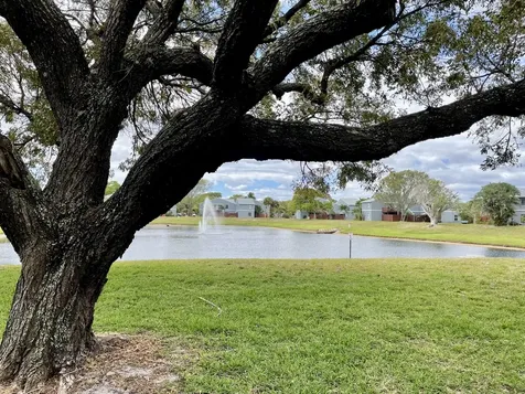 3 Crossings Circle Boynton Beach FL 33435