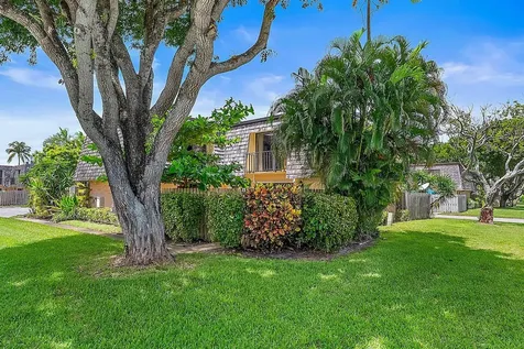 226 Lake Arbor Drive Palm Springs FL 33461