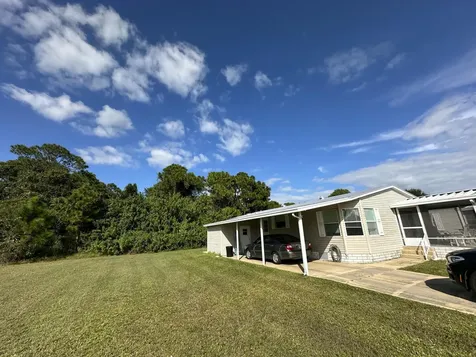 302 Tropical Isles Circle Fort Pierce FL 34982