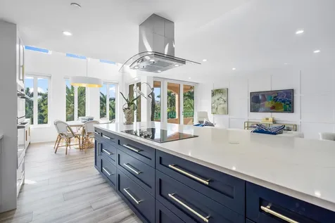 100 Se 5th Avenue Boca Raton FL 33432