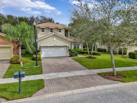 12081 Aviles Circle Palm Beach Gardens FL 33418