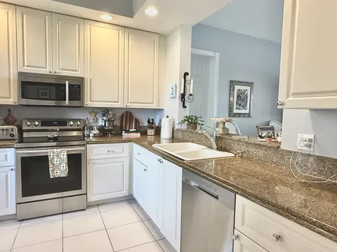 33 Harbour Isle Drive Fort Pierce FL 34949