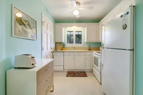 2 Westwood Avenue Tequesta FL 33469