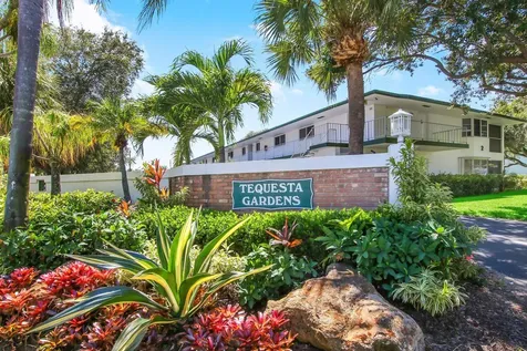 2 Westwood Avenue Tequesta FL 33469