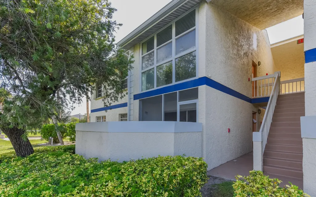 1531 SE Royal Green Circle Port Saint Lucie FL 34952