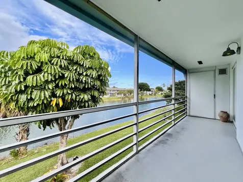 105 Camden West Palm Beach FL 33417