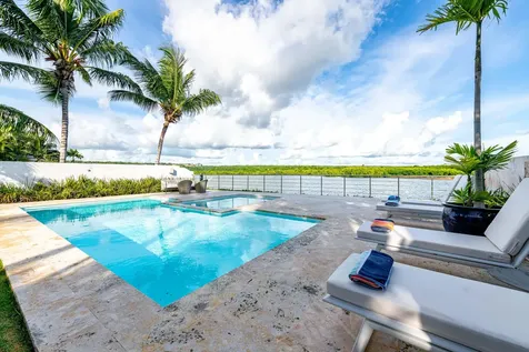 4 Ribera Del Rio Casa de Campo DR 22000