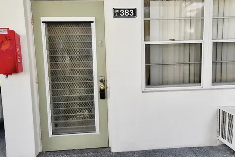 383 Markham R Deerfield Beach FL 33442