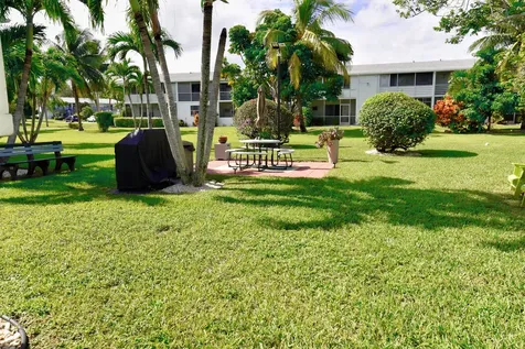 383 Markham R Deerfield Beach FL 33442