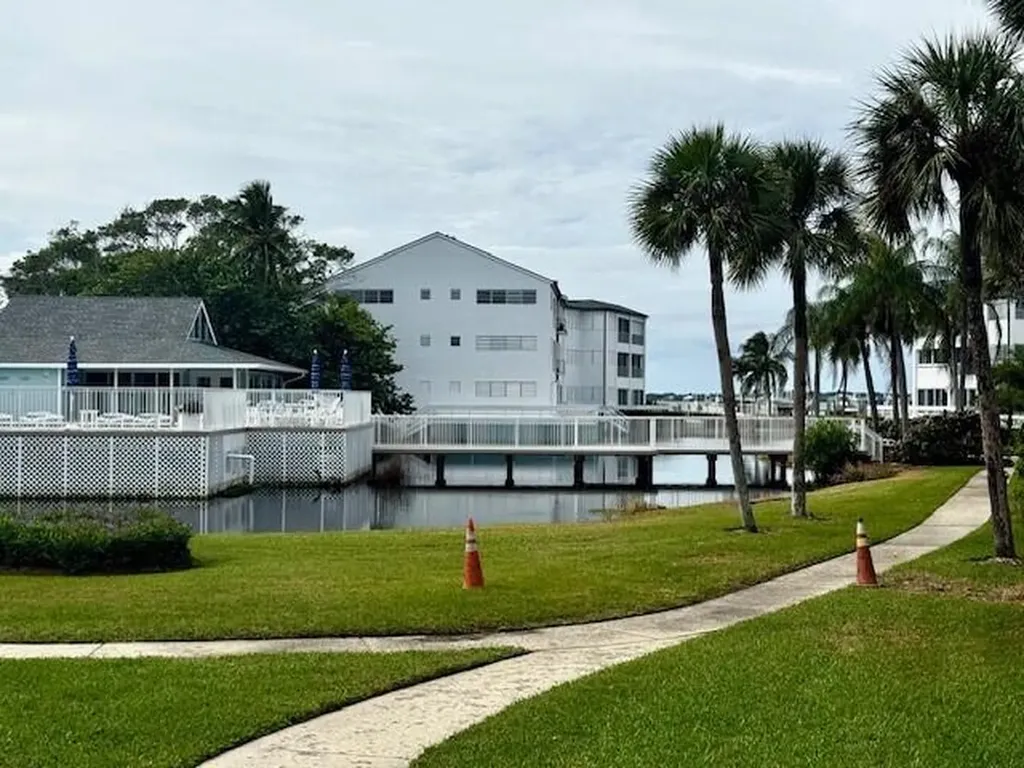 1550 Ne Ocean Boulevard Stuart FL 34996