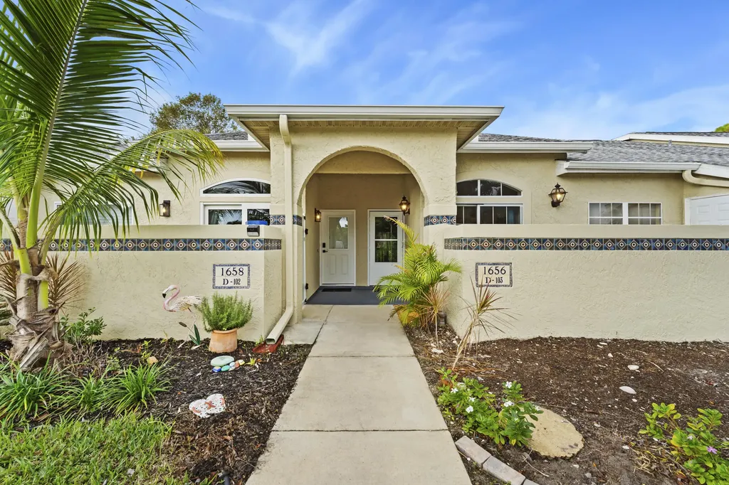 1656 Se Green Acres Circle Port Saint Lucie FL 34952