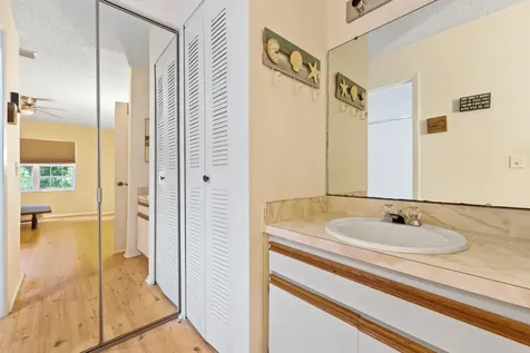 1656 Se Green Acres Circle Port Saint Lucie FL 34952