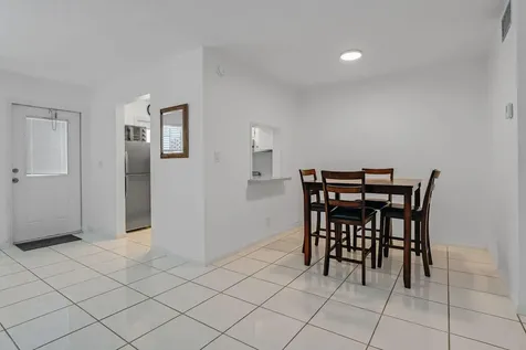 2050 Ne 39th Street Lighthouse Point FL 33064