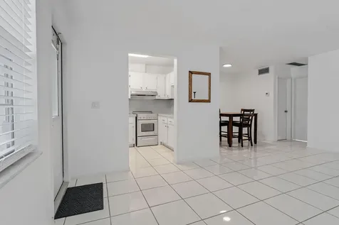 2050 Ne 39th Street Lighthouse Point FL 33064