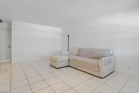 2050 Ne 39th Street Lighthouse Point FL 33064