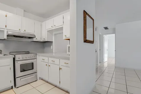 2050 Ne 39th Street Lighthouse Point FL 33064