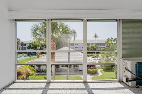 2050 Ne 39th Street Lighthouse Point FL 33064