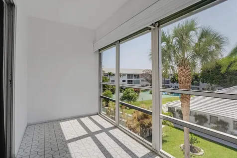 2050 Ne 39th Street Lighthouse Point FL 33064