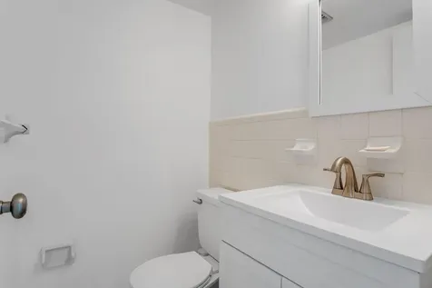 2050 Ne 39th Street Lighthouse Point FL 33064