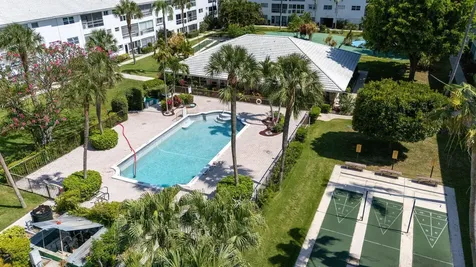 2050 Ne 39th Street Lighthouse Point FL 33064