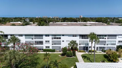 2050 Ne 39th Street Lighthouse Point FL 33064