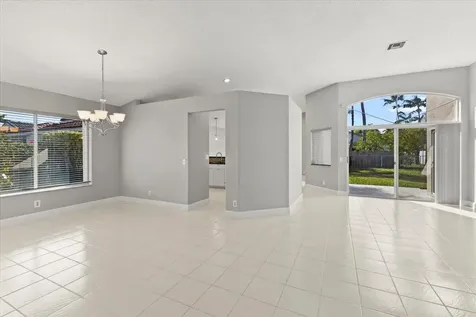 4546 NW 7th Place Deerfield Beach FL 33442