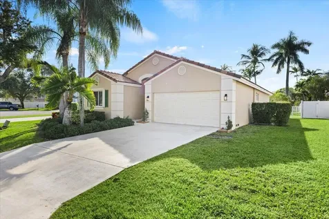 4546 NW 7th Place Deerfield Beach FL 33442