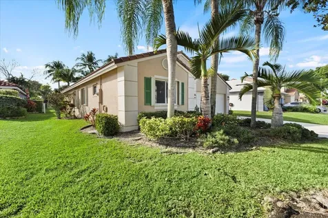 4546 NW 7th Place Deerfield Beach FL 33442