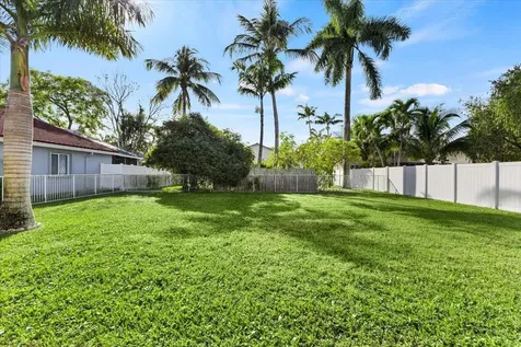 4546 NW 7th Place Deerfield Beach FL 33442