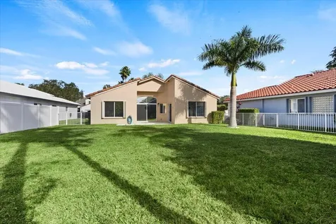 4546 NW 7th Place Deerfield Beach FL 33442