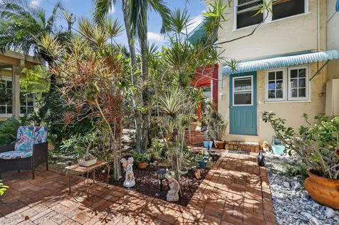 728 Avon Road West Palm Beach FL 33401