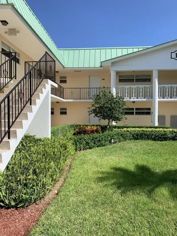 19 Colonial Club Drive Boynton Beach FL 33435