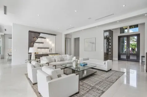 148 Thatch Palm Cove Boca Raton FL 33432