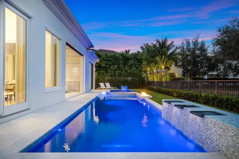 148 Thatch Palm Cove Boca Raton FL 33432
