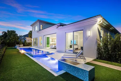 148 Thatch Palm Cove Boca Raton FL 33432