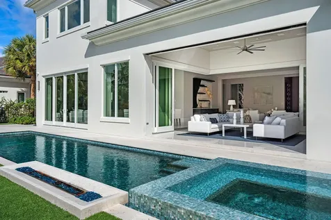 148 Thatch Palm Cove Boca Raton FL 33432