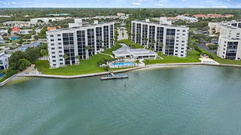 19800 Sandpointe Bay Drive Tequesta FL 33469