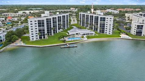 19800 Sandpointe Bay Drive Tequesta FL 33469