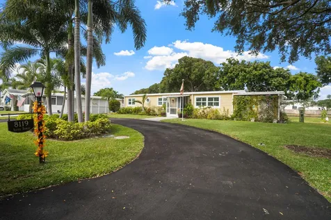 8119 South Street Boca Raton FL 33433