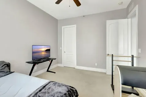 6099 Nw Helmsdale Way Port Saint Lucie FL 34983