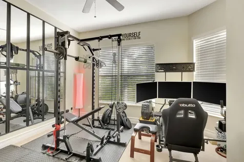 6099 Nw Helmsdale Way Port Saint Lucie FL 34983