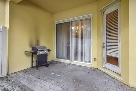6099 Nw Helmsdale Way Port Saint Lucie FL 34983