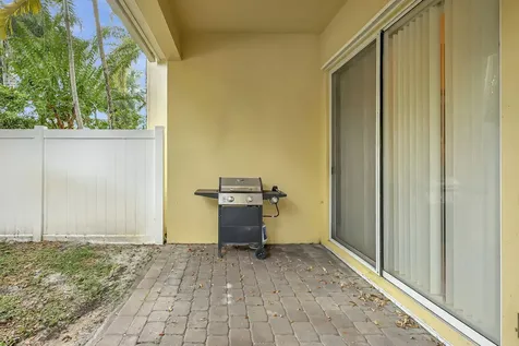 6099 Nw Helmsdale Way Port Saint Lucie FL 34983
