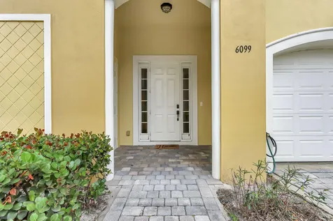 6099 Nw Helmsdale Way Port Saint Lucie FL 34983
