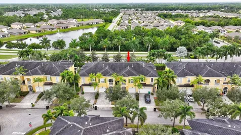 6099 Nw Helmsdale Way Port Saint Lucie FL 34983