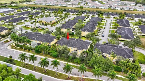 6099 Nw Helmsdale Way Port Saint Lucie FL 34983