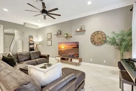 6099 Nw Helmsdale Way Port Saint Lucie FL 34983