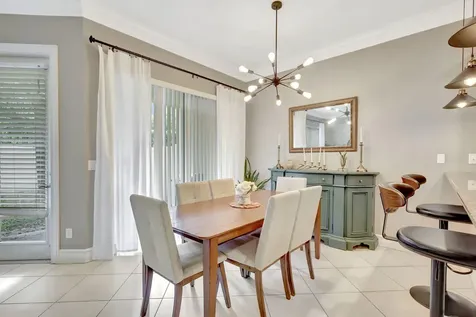6099 Nw Helmsdale Way Port Saint Lucie FL 34983