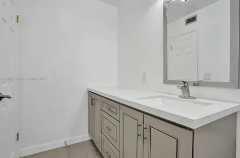 930 N 14 Court Hollywood FL 33020